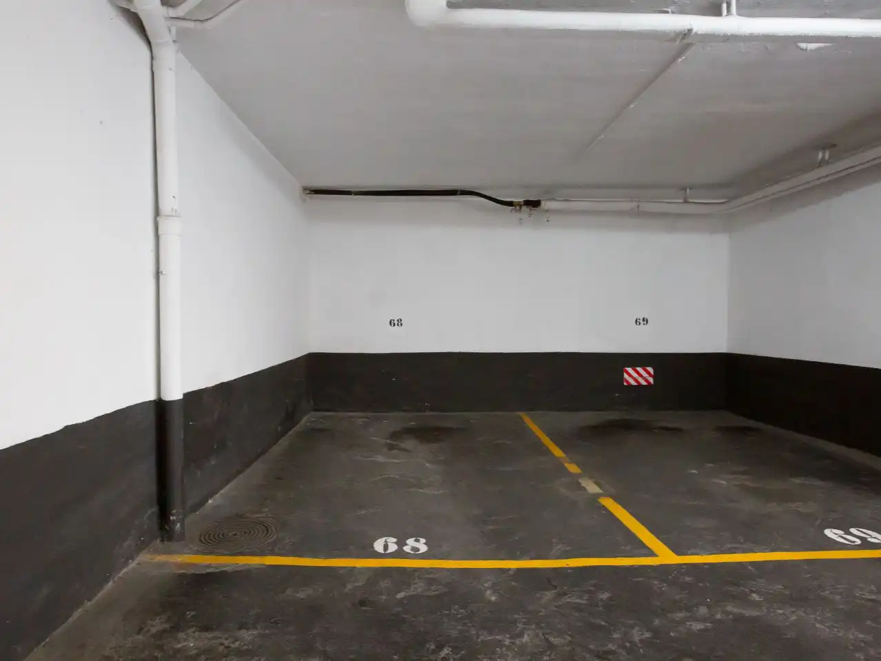 Parking of Flat for sale in Getxo   with Heating, Parquet flooring and Community parking