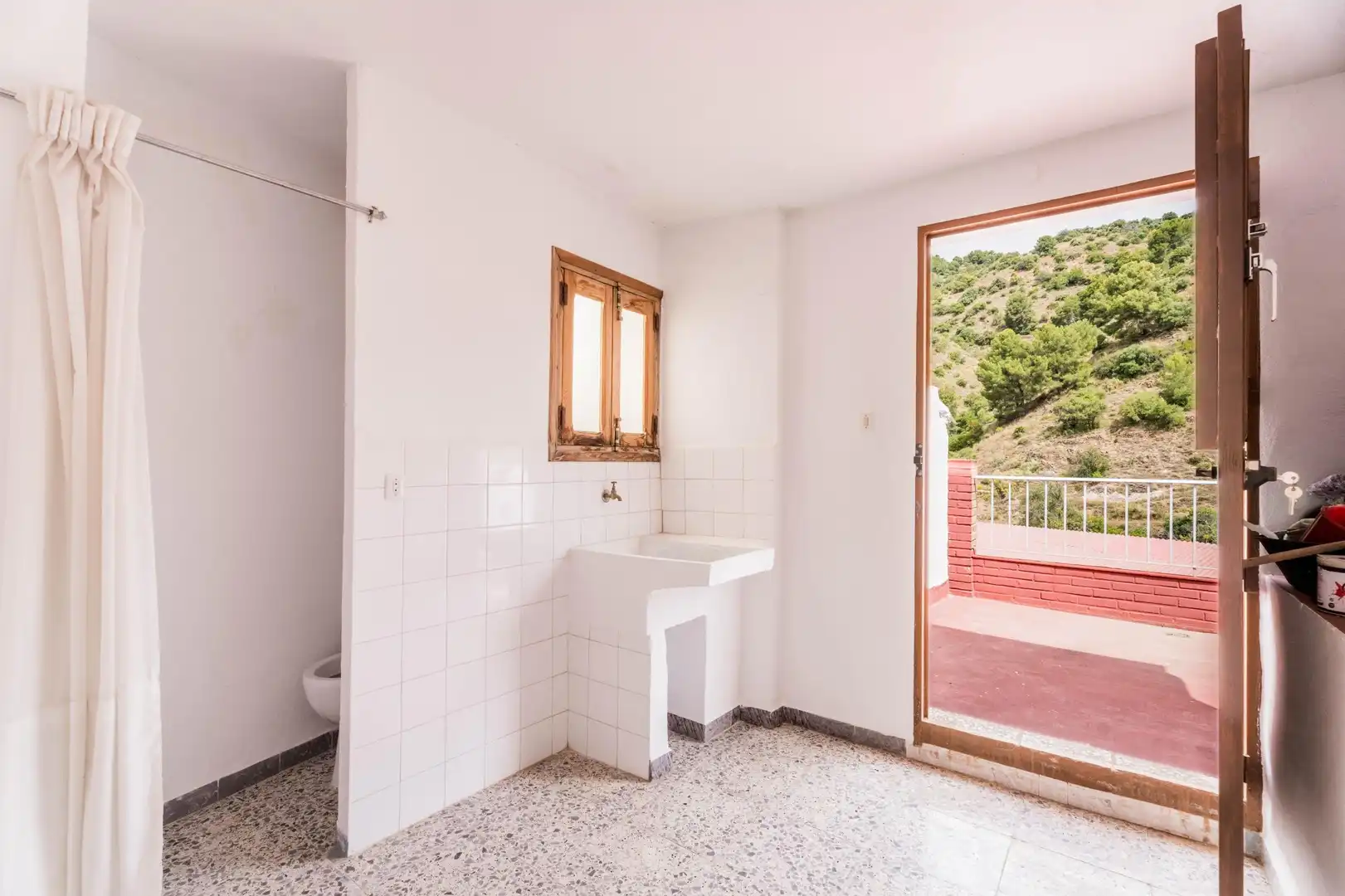 Casa adosada en venda a Calle Cuesta del Caño, 10, Tolox Terrassa de Casa adosada en venda en Tolox amb Terrassa i Balcó