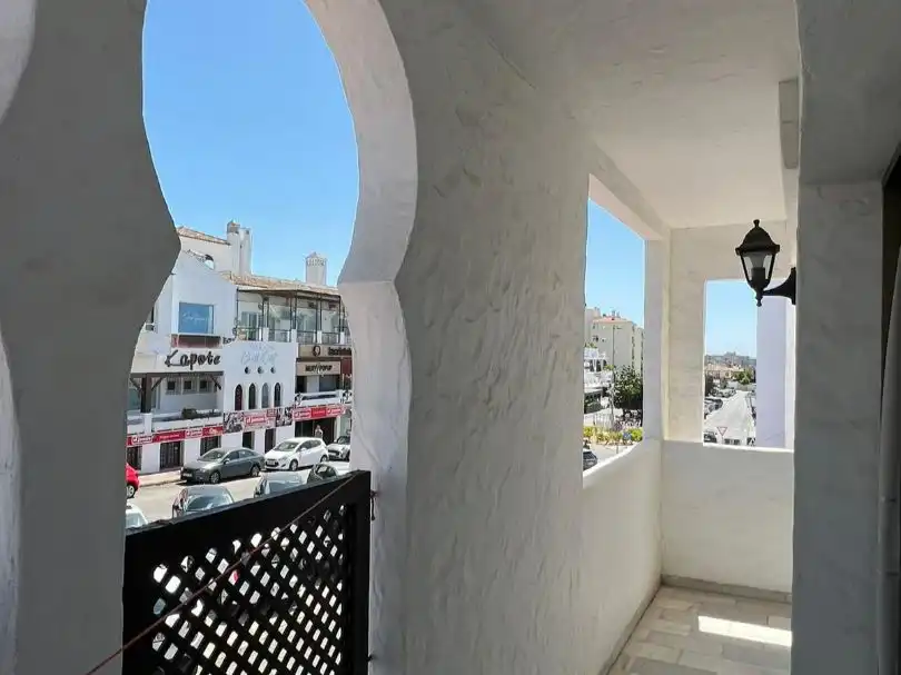 Piso de alquiler en Avenida Juan Melgarejo, 6, Vistahermosa - Fuentebravía Vista exterior de Piso de alquiler en El Puerto de Santa María con Terraza, Piscina y Balcón