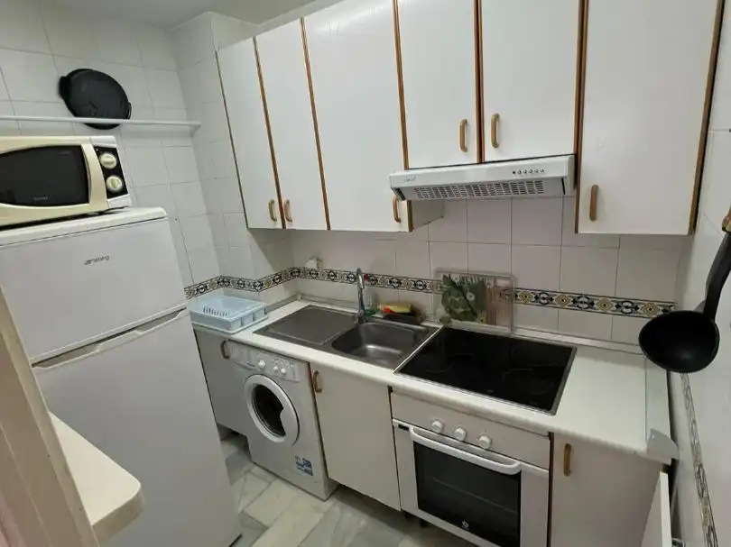 Piso de alquiler en Avenida Juan Melgarejo, 6, Vistahermosa - Fuentebravía Cocina de Piso de alquiler en El Puerto de Santa María con Terraza, Piscina y Balcón