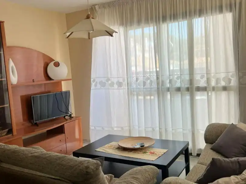 Piso de alquiler en Avenida Juan Melgarejo, 6, Vistahermosa - Fuentebravía Sala de estar de Piso de alquiler en El Puerto de Santa María con Terraza, Piscina y Balcón