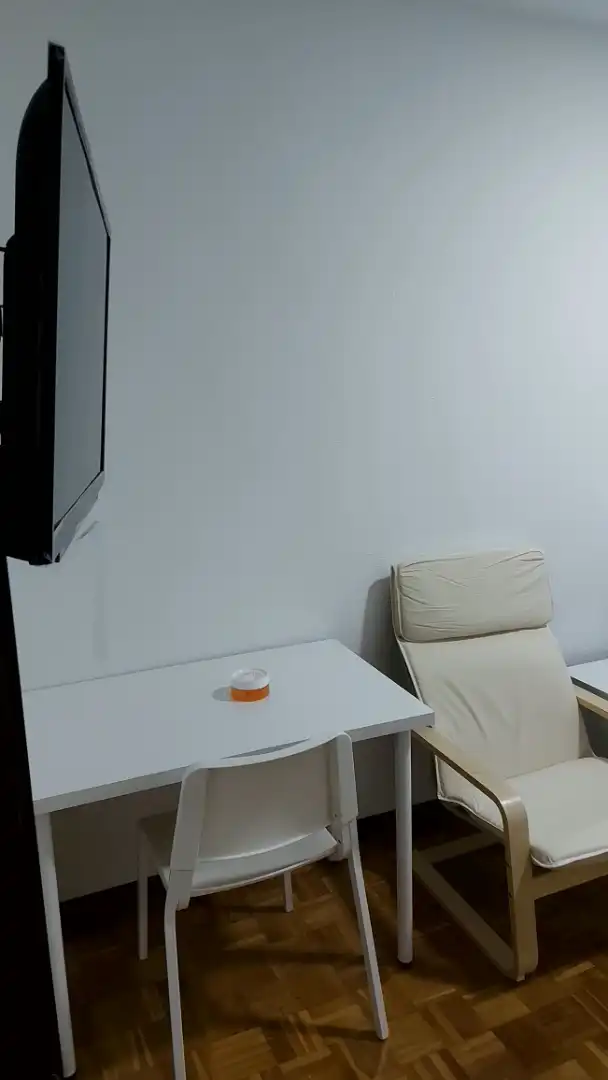 Room in Calle Almazán, 13, Calaverón - Pajaritos Room in Calle Almazán, 13, Calaverón - Pajaritos