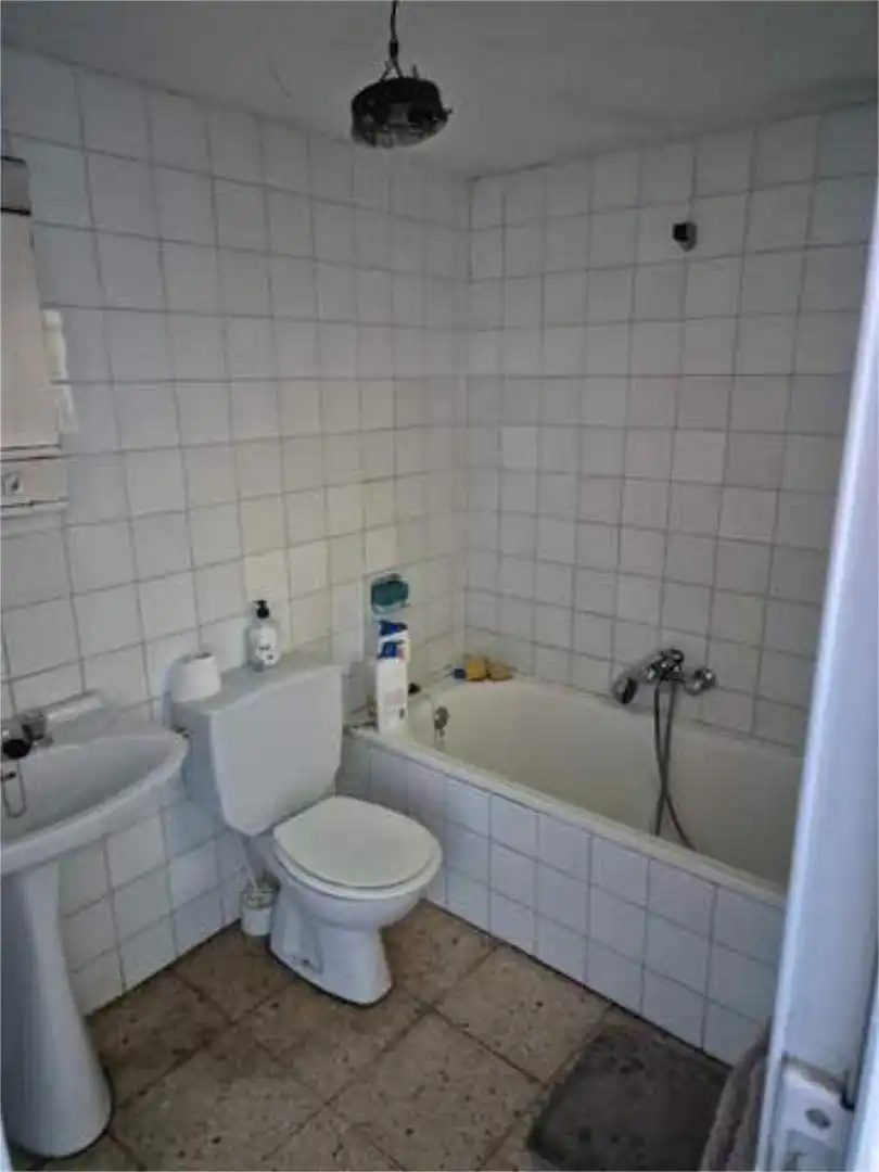 Bathroom of Houses for sale in Villademor de la Vega  with Private garden