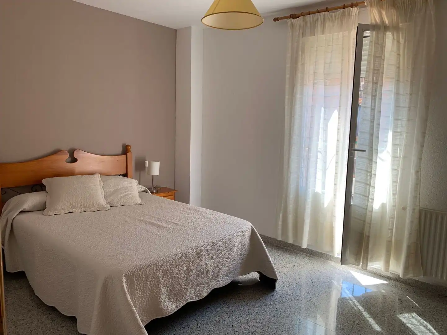 Flat for rent in Calle América, 14, Badajoz Capital Bedroom of Flat for rent in Badajoz Capital with Air Conditioner and Balcony