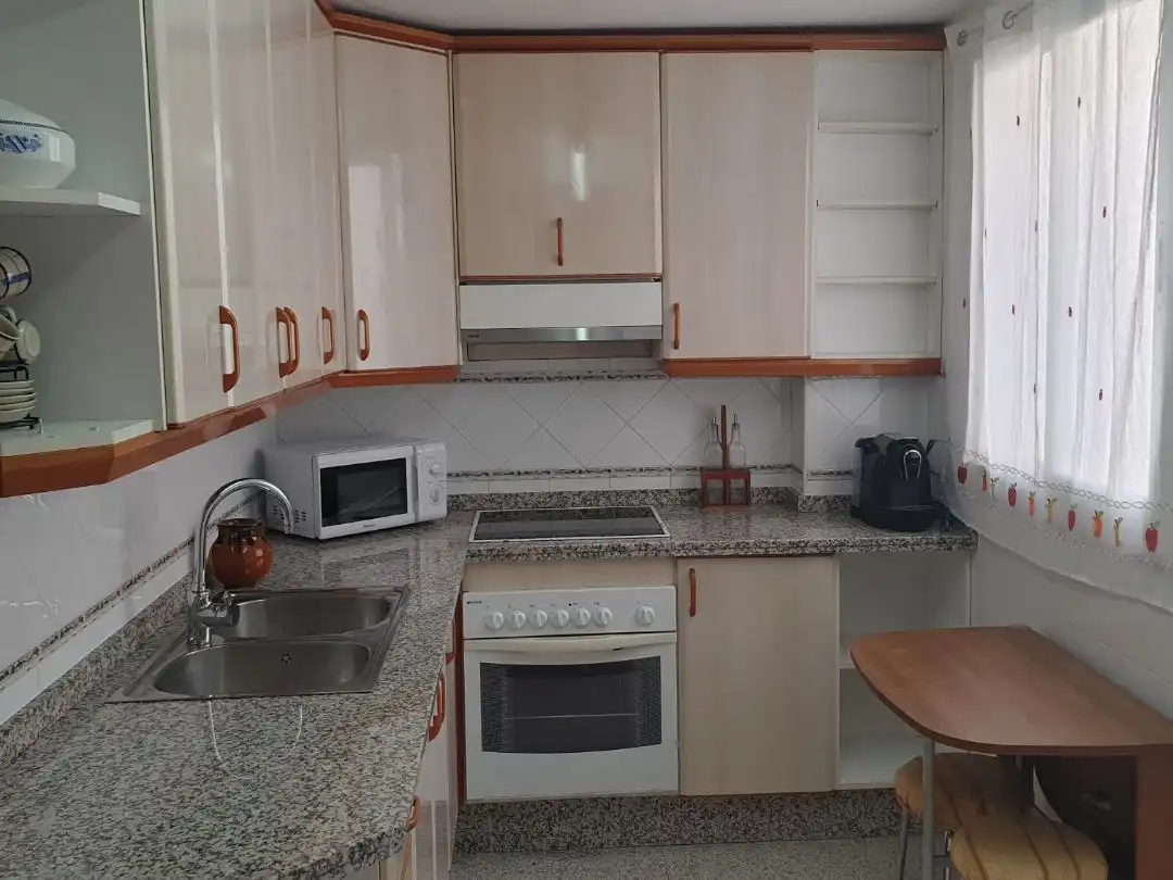Flat for rent in Calle América, 14, Badajoz Capital Kitchen of Flat for rent in Badajoz Capital with Air Conditioner and Balcony