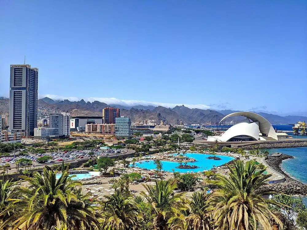 Piso en venta en Calle Los Llanos Seis, 5, La Salud - La Salle Vista exterior de Piso en venta en Santa Cruz de Tenerife Capital con Aire acondicionado