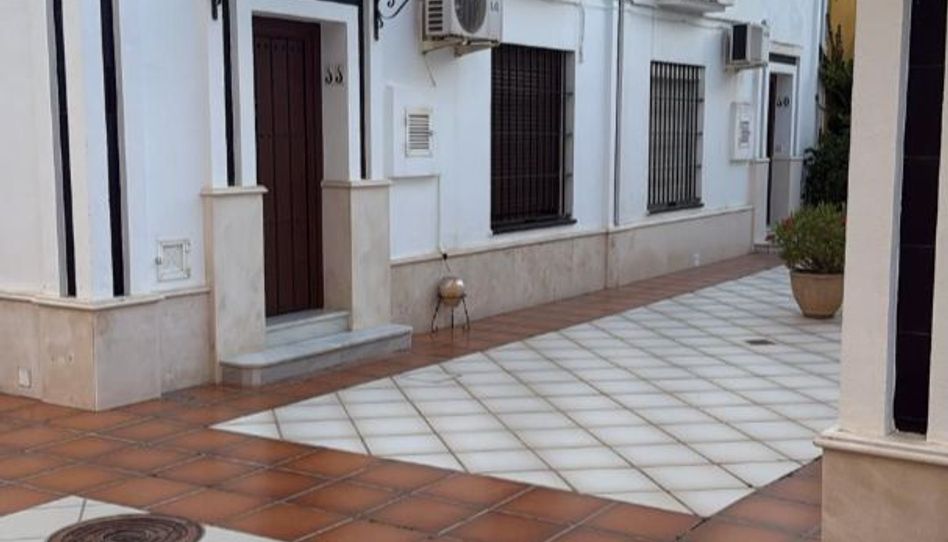 Casa adosada de alquiler en Calle la Calzada, 11, Écija, Sevilla - imagen 1 Foto 1 de Casa adosada de alquiler en Calle la Calzada, 11, Écija, Sevilla