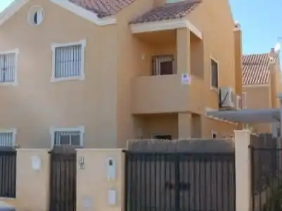 Casa o chalet de alquiler en Calle Salvia, 40, Espartinas Pueblo Vista exterior de Casa o chalet de alquiler en Espartinas con Aire acondicionado, Jardín privado y Piscina