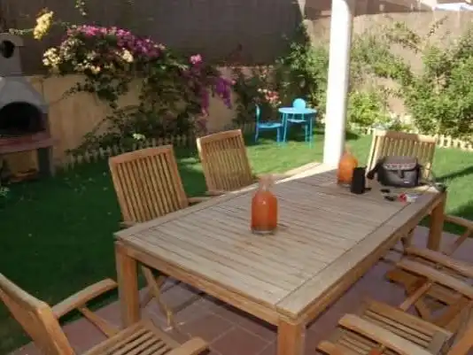 Casa o chalet de alquiler en Calle Salvia, 40, Espartinas Pueblo Terraza de Casa o chalet de alquiler en Espartinas con Aire acondicionado, Jardín privado y Piscina