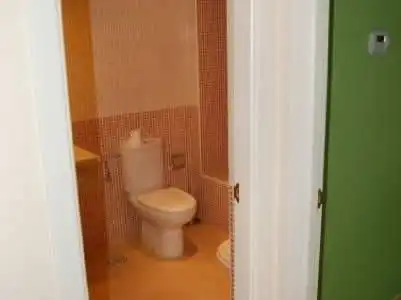 Casa o chalet de alquiler en Calle Salvia, 40, Espartinas Pueblo Baño de Casa o chalet de alquiler en Espartinas con Aire acondicionado, Jardín privado y Piscina
