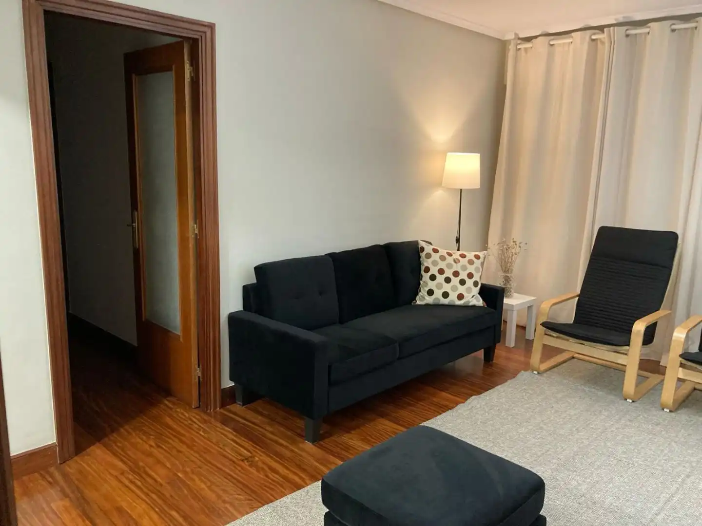 Piso en venta en Aretxalde Auzoa, 160, Lezama Sala de estar de Piso en venta en Lezama con Calefacción, Amueblado y Balcón