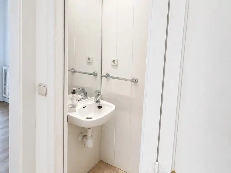 Flat for sale in Calle Islas Filipinas, 40, Vallehermoso Bathroom of Flat for sale in Madrid Capital with Air Conditioner and Balcony