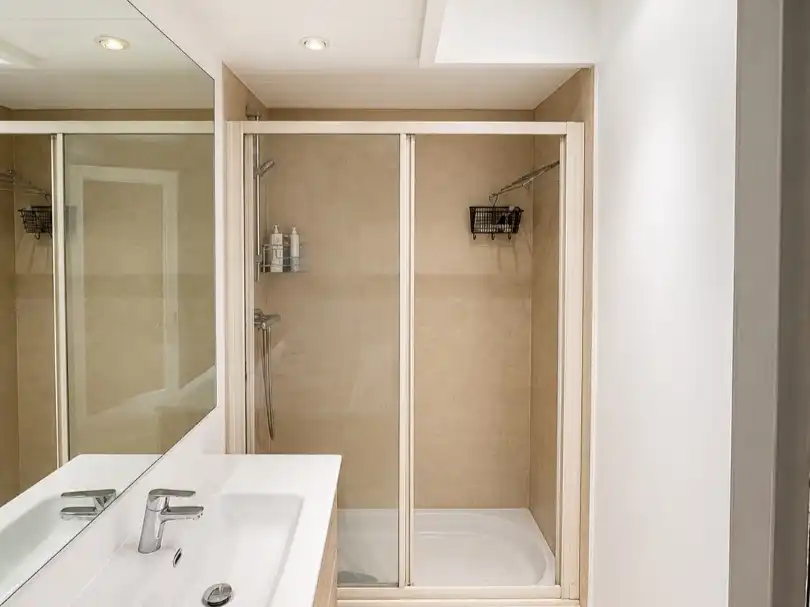 Flat for sale in Calle Islas Filipinas, 40, Vallehermoso Bathroom of Flat for sale in Madrid Capital with Air Conditioner and Balcony