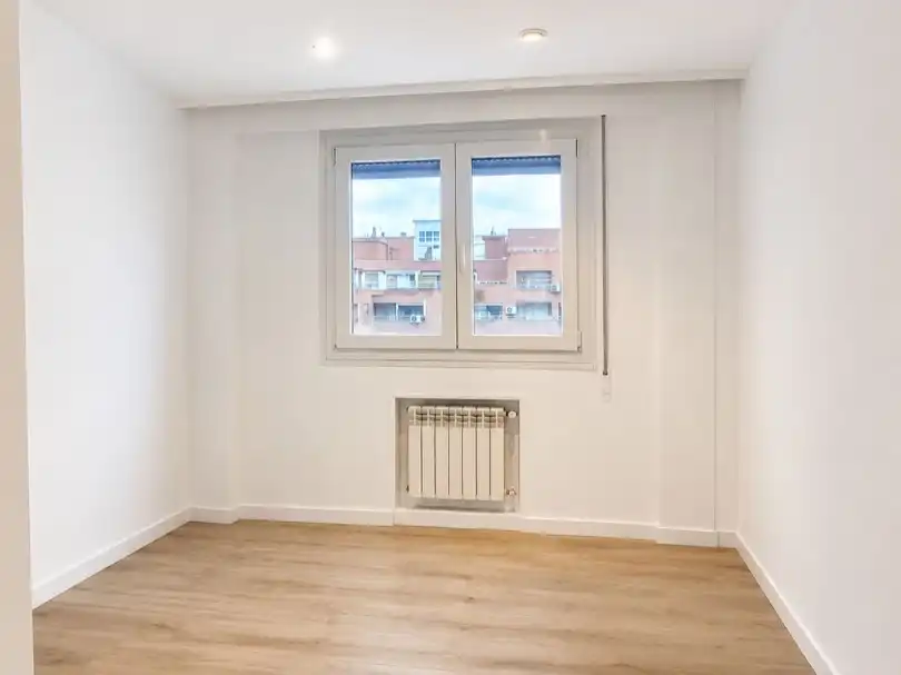 Flat for sale in Calle Islas Filipinas, 40, Vallehermoso Bedroom of Flat for sale in Madrid Capital with Air Conditioner and Balcony