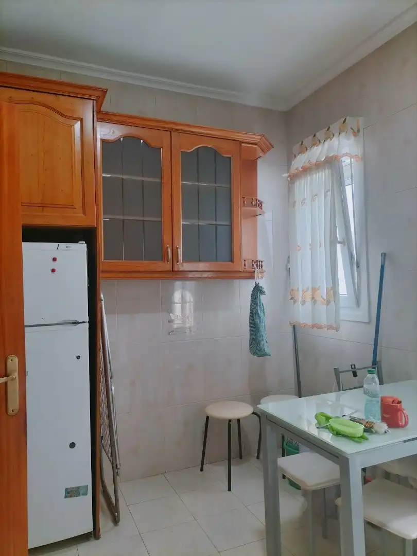 Piso de alquiler en Calle Cajo, Peñacastillo - Nueva Montaña Cocina de Piso de alquiler en Santander con Calefacción, Parquet y Amueblado