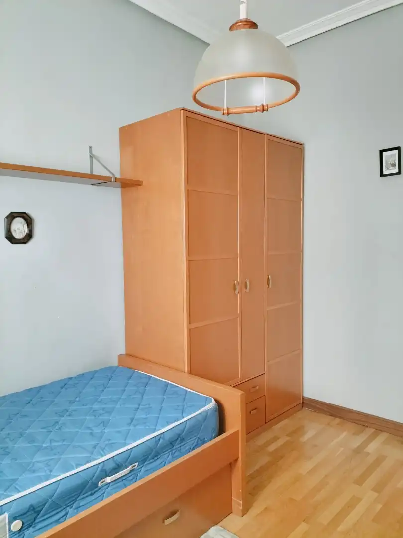Piso de alquiler en Calle Cajo, Peñacastillo - Nueva Montaña Habitación de Piso de alquiler en Santander con Calefacción, Parquet y Amueblado