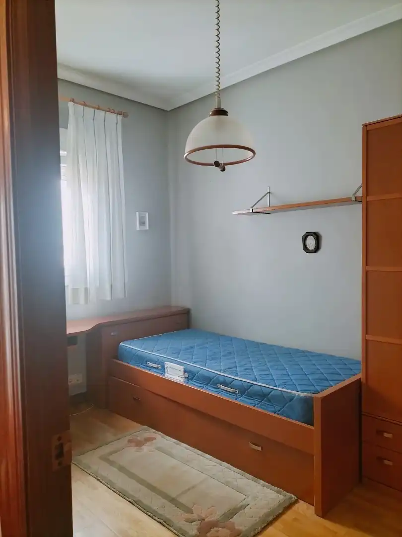 Piso de alquiler en Calle Cajo, Peñacastillo - Nueva Montaña Habitación de Piso de alquiler en Santander con Calefacción, Parquet y Amueblado