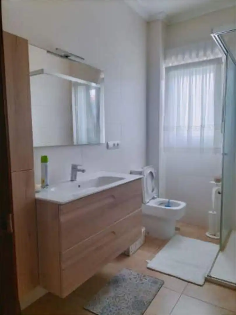 Flat for rent in Peñacastillo - Nueva Montaña Bathroom of Flat for rent in Santander with Heating, Terrace and Furnished