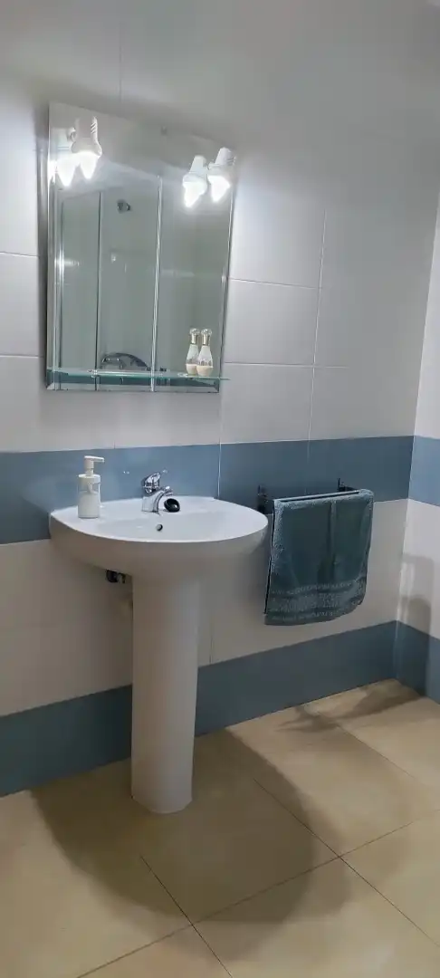Baño de Piso de alquiler en Cuacos de Yuste con Aire acondicionado, Trastero y Amueblado
