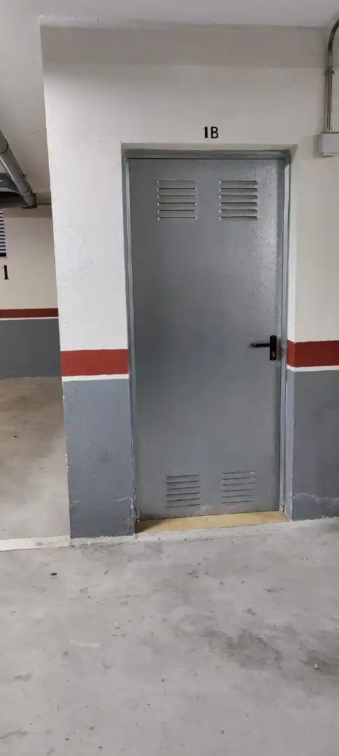 Parking de Piso de alquiler en Cuacos de Yuste con Aire acondicionado, Trastero y Amueblado