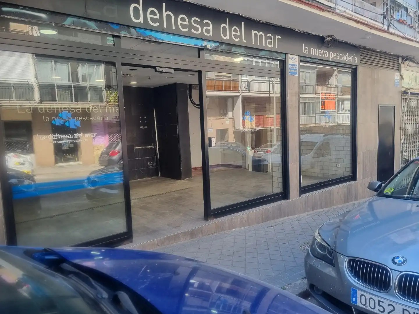 Commercial properties for sale in Calle de Artajona, 19, Valdezarza Commercial properties for sale in Madrid with Air Conditioner