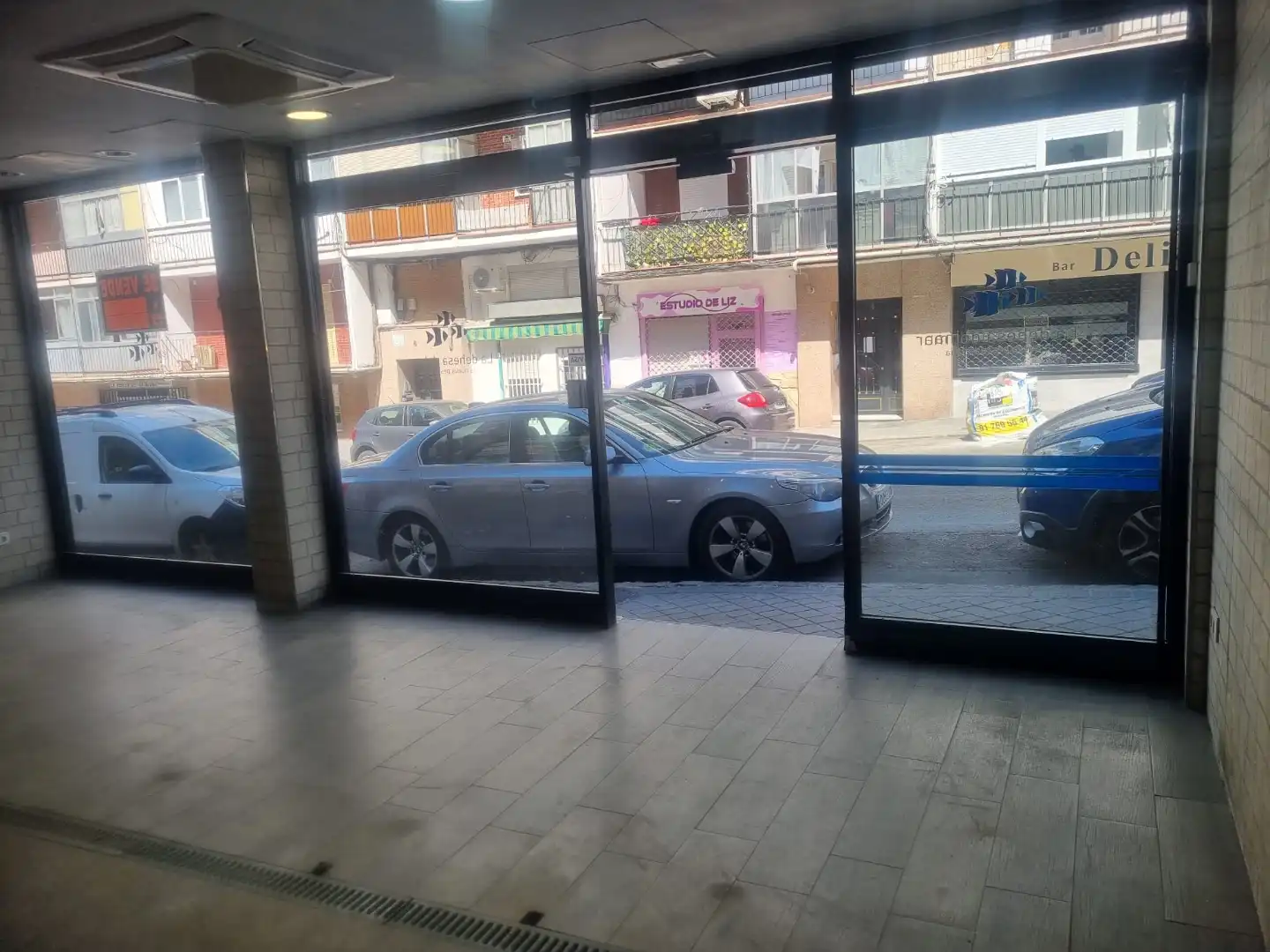Commercial properties for sale in Calle de Artajona, 19, Valdezarza Parking of Commercial properties for sale in Madrid with Air Conditioner