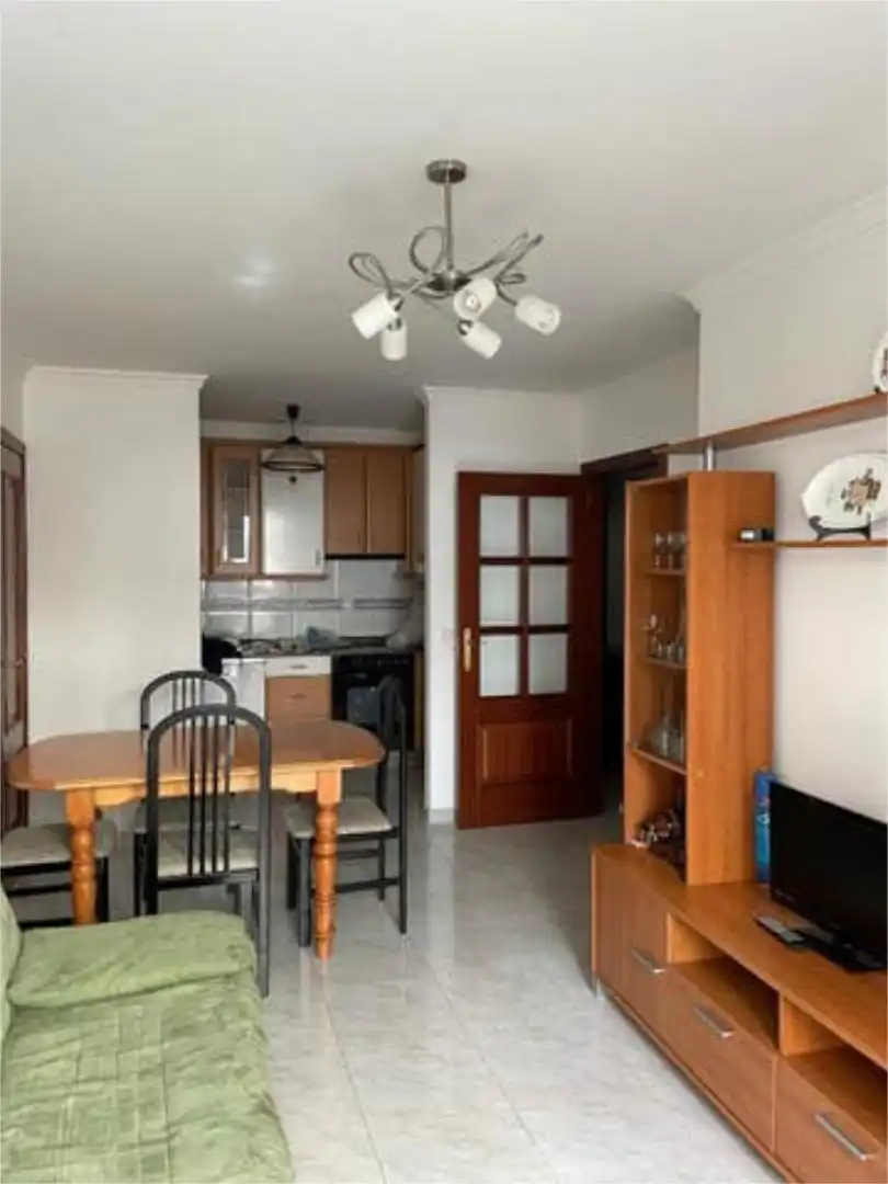 Apartament de lloguer a Santa Uxía de Ribeira Cuina de Apartament de lloguer en Ribeira amb Calefacció, Traster i Moblat