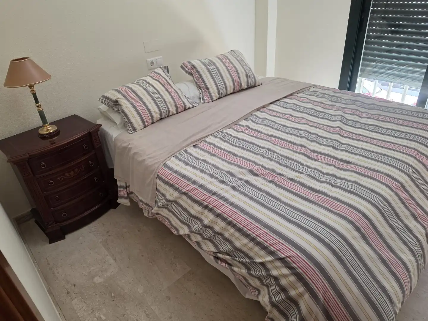 Piso de alquiler en Carrer Curtidors, 2, El Raval - Portes Encarnades Habitación de Piso de alquiler en Elche / Elx con Aire acondicionado, Piscina y Balcón
