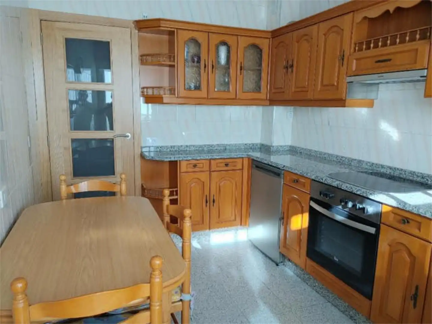 Flat for rent in A Piriganlla - Albeiros - Garabolos Kitchen of Flat for rent in Lugo with Heating, Terrace and Storage room