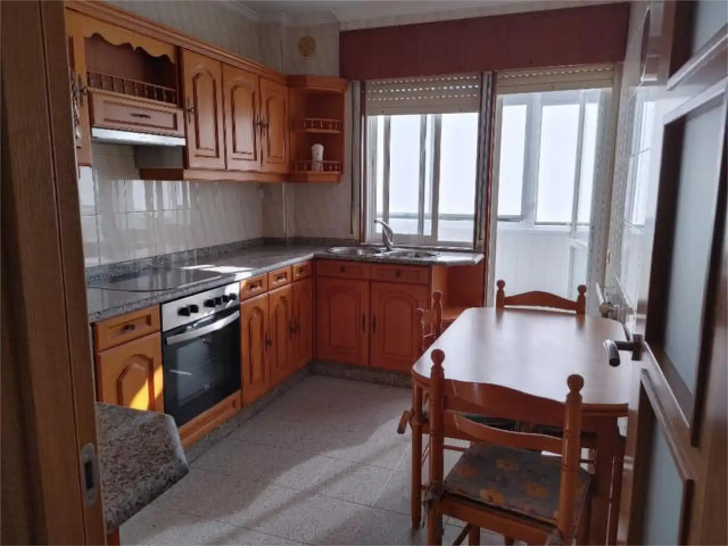 Flat for rent in A Piriganlla - Albeiros - Garabolos Kitchen of Flat for rent in Lugo with Heating, Terrace and Storage room