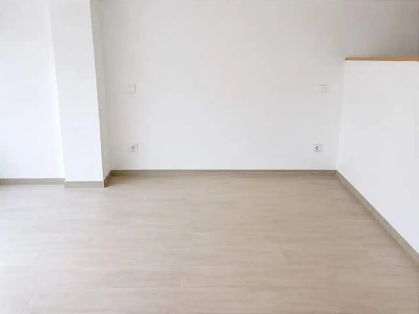 Casa adosada en venta en Santa Catalina - Canteras Habitación de Casa adosada en venta en Las Palmas de Gran Canaria con Amueblado