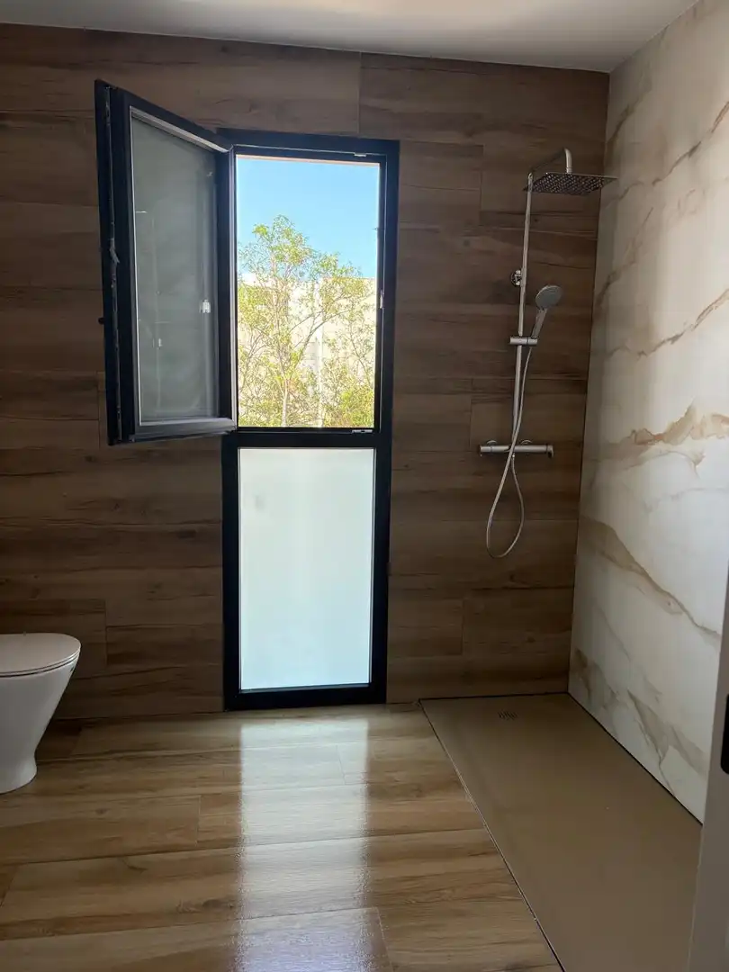 Piso de alquiler en Carrer Dedalo, 8, Moncófar Playa Baño de Piso de alquiler en Moncofa con Aire acondicionado, Calefacción y Terraza