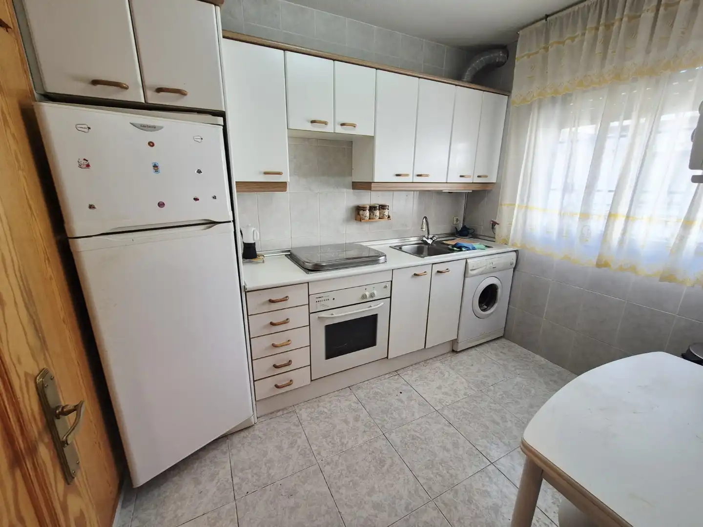 Flat for rent in Camino Agua Prados, 60, Navaluenga Kitchen of Flat for rent in Navaluenga with Terrace, Furnished and Oven