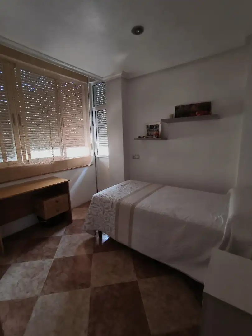 Flat for rent in Calle Maximiliano Garcia Soriano, 62, Fraternidad Flat for rent in Calle Maximiliano Garcia Soriano, 62, Fraternidad