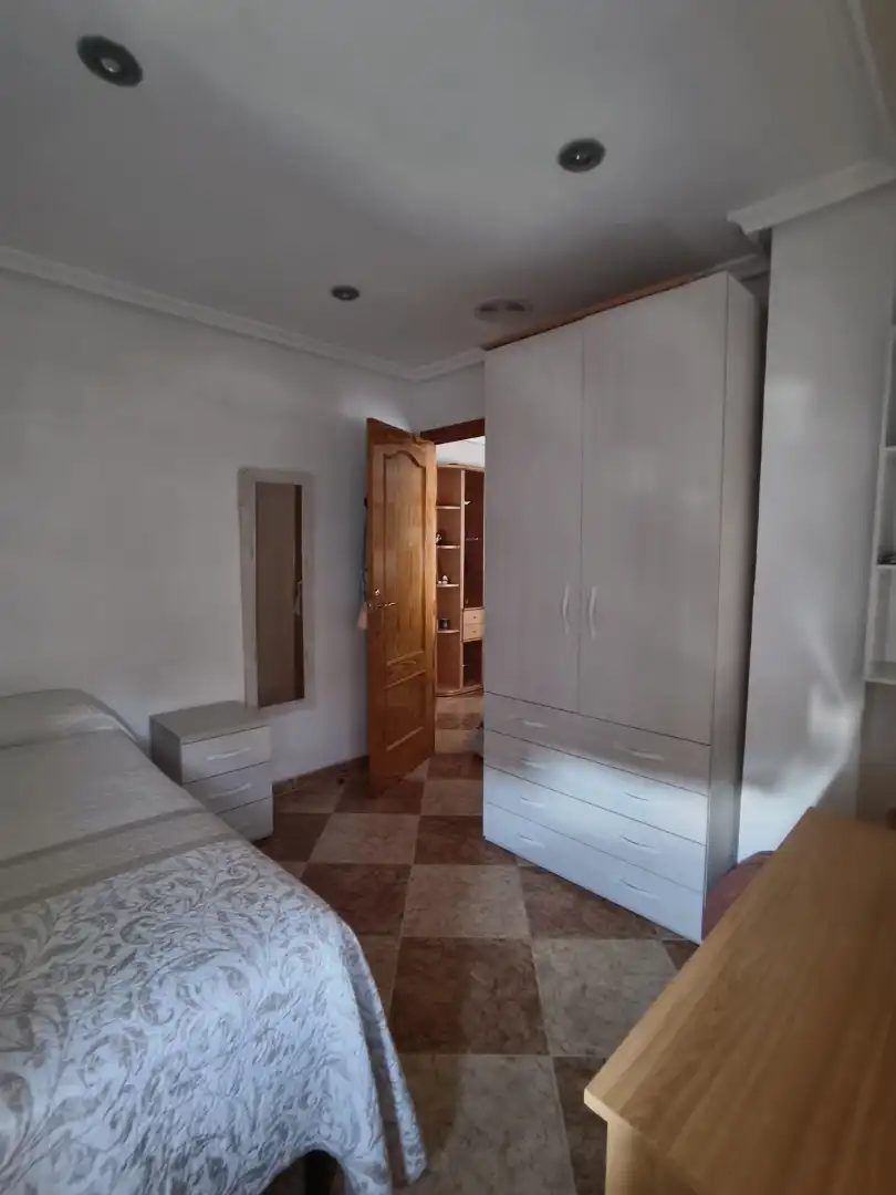 Flat for rent in Calle Maximiliano Garcia Soriano, 62, Fraternidad Flat for rent in Calle Maximiliano Garcia Soriano, 62, Fraternidad