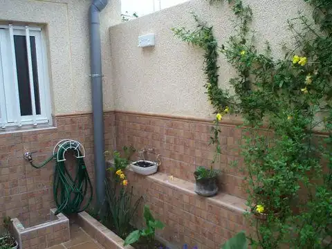 Wohnung zum Verkauf in Avenida de Las Abadias, 36, Norte Garten von Wohnung zum Verkauf in Mérida mit Klimaanlage, Heizung und Privatgarten