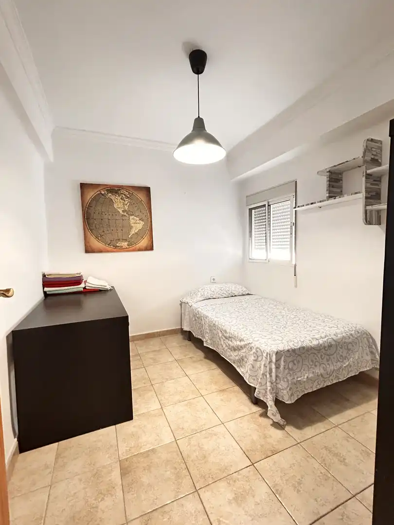 Piso de alquiler en Calle Archidona, 2, Portada Alta - Pol. Crta. De Cártama Habitación de Piso de alquiler en Málaga