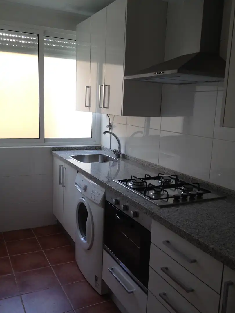 Flat for rent in Calle Alcalde Aparicio y Marín, Ciudad Jardín - Zoco Flat for rent in Calle Alcalde Aparicio y Marín, Ciudad Jardín - Zoco