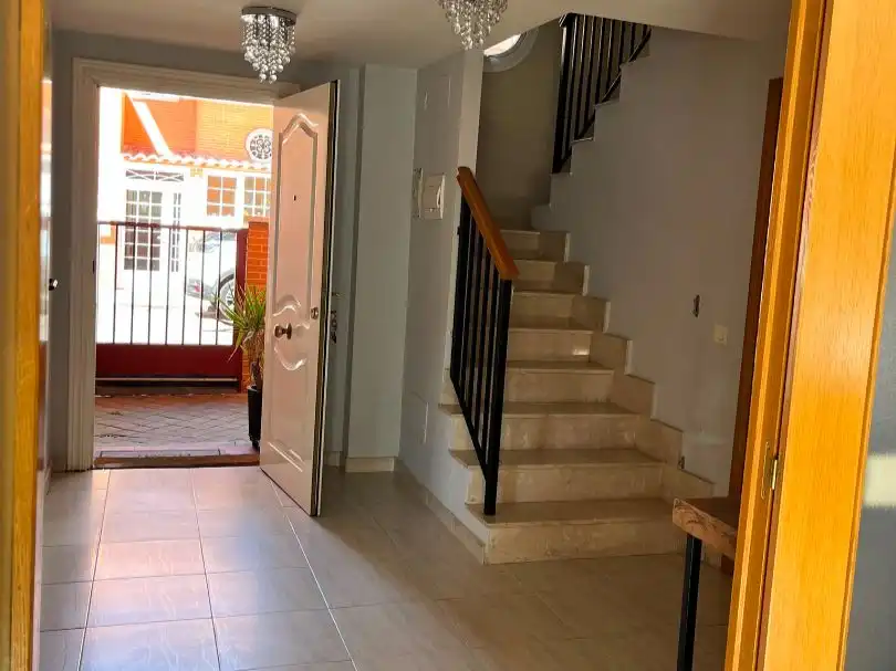 Haus oder Chalet zum Verkauf in Calle Valdezarza, 32, Daganzo de Arriba Haus oder Chalet zum Verkauf in Daganzo de Arriba mit Klimaanlage, Heizung und Privatgarten