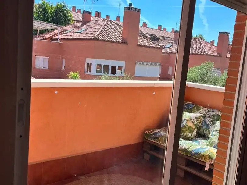 Haus oder Chalet zum Verkauf in Calle Valdezarza, 32, Daganzo de Arriba Terrasse von Haus oder Chalet zum Verkauf in Daganzo de Arriba mit Klimaanlage, Heizung und Privatgarten
