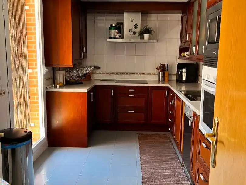 Haus oder Chalet zum Verkauf in Calle Valdezarza, 32, Daganzo de Arriba Küche von Haus oder Chalet zum Verkauf in Daganzo de Arriba mit Klimaanlage, Heizung und Privatgarten