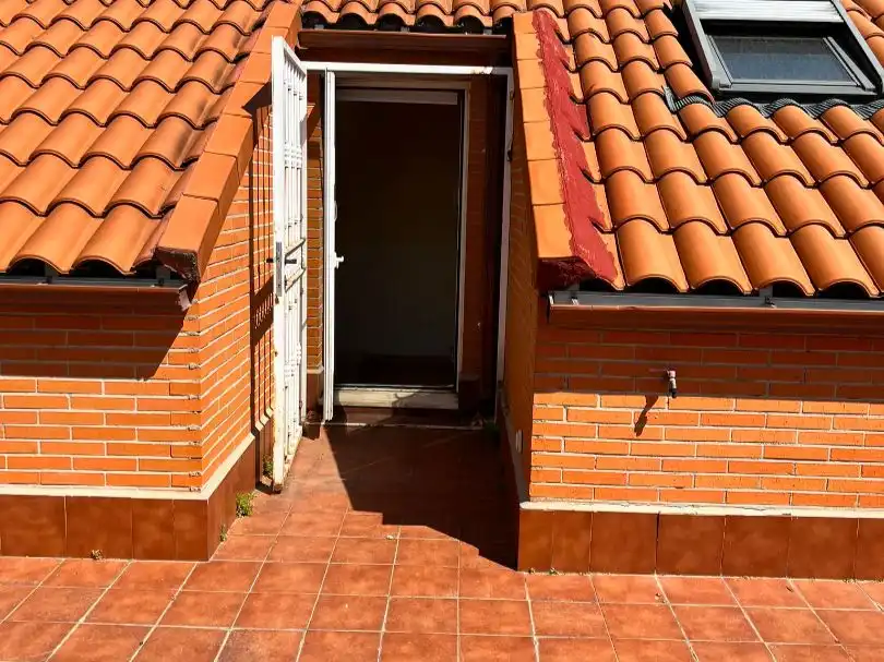 Haus oder Chalet zum Verkauf in Calle Valdezarza, 32, Daganzo de Arriba Außenansicht von Haus oder Chalet zum Verkauf in Daganzo de Arriba mit Klimaanlage, Heizung und Privatgarten
