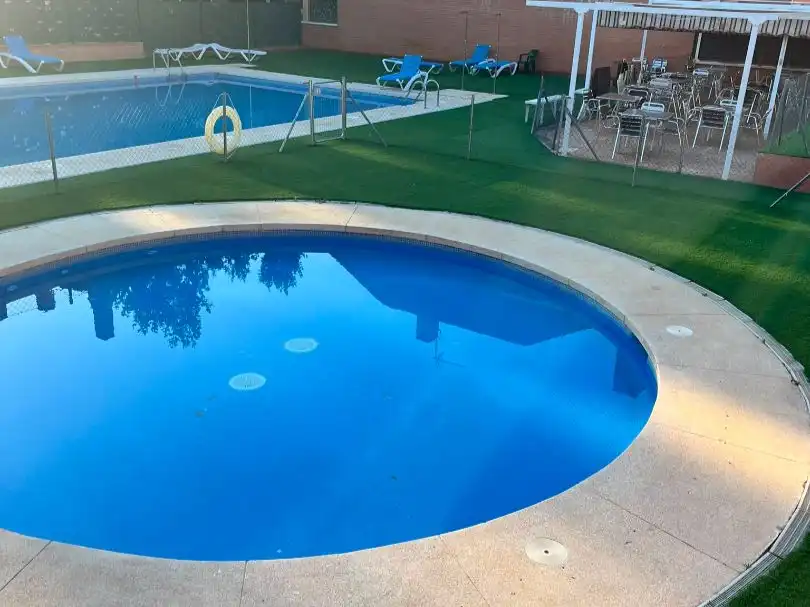 Haus oder Chalet zum Verkauf in Calle Valdezarza, 32, Daganzo de Arriba Schwimmbecken von Haus oder Chalet zum Verkauf in Daganzo de Arriba mit Klimaanlage, Heizung und Privatgarten
