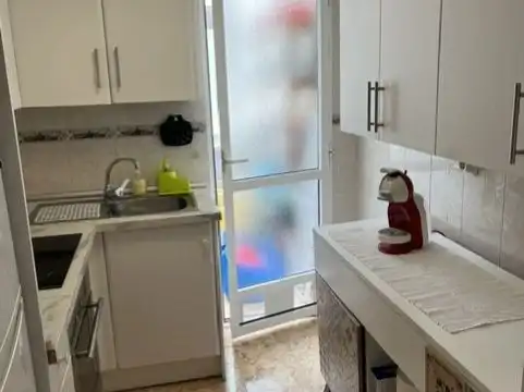 Piso de alquiler en Avenida Diego Ramírez Pastor, 166, Antonio Machado Cocina de Piso de alquiler en Torrevieja con Aire acondicionado, Terraza y Piscina