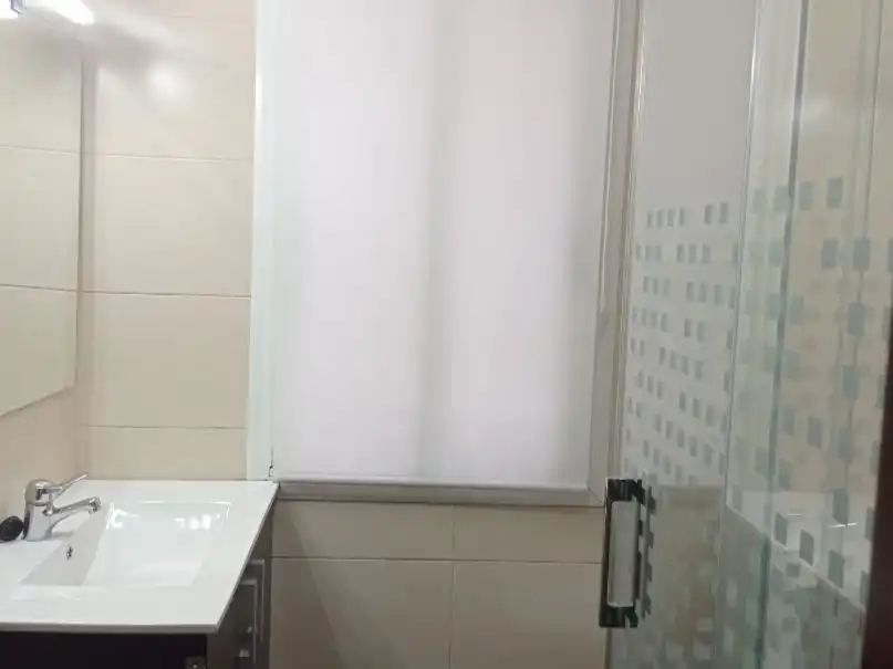 Flat for rent in Rúa das Salvadas, 23, Campus Norte - San Caetano Bathroom of Flat for rent in Santiago de Compostela with Heating, Parquet flooring and Furnished