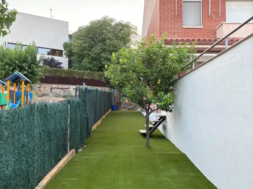 Terrasse von Wohnung zum Verkauf in Santa Eulàlia de Ronçana mit Klimaanlage, Heizung und Privatgarten