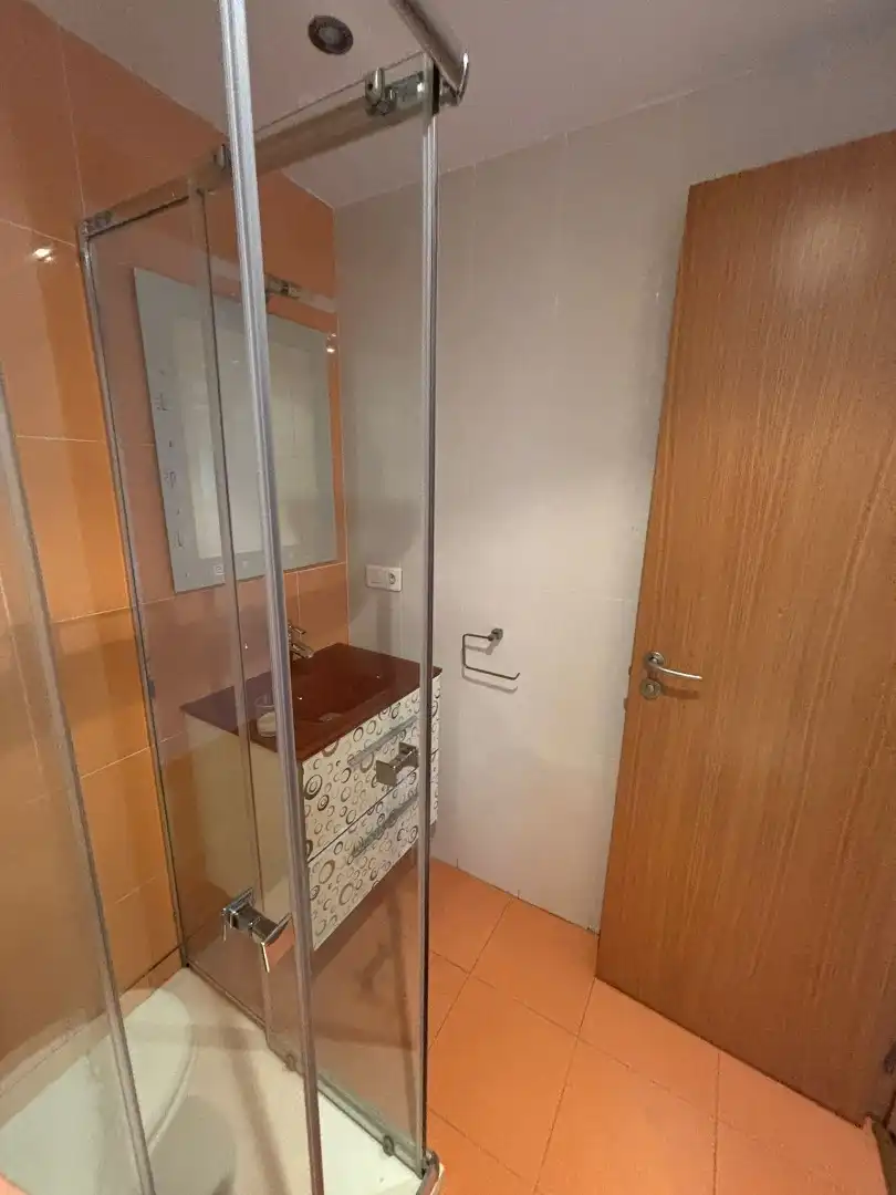 Piso de alquiler en Calle Emilia Pardo Bazán, 12, El Carbayedo - El Quirinal Baño de Piso de alquiler en Avilés con Trastero