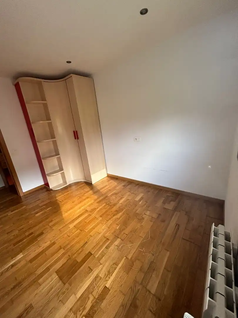 Piso de alquiler en Calle Emilia Pardo Bazán, 12, El Carbayedo - El Quirinal Habitación de Piso de alquiler en Avilés con Trastero