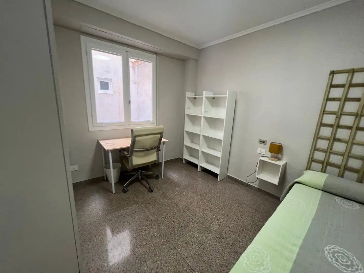 Flat for rent in Carrer Hilarión Eslava, 3, Reina Victoria - Miguel Hernández Bedroom of Flat for rent in Elche / Elx with Air Conditioner, Terrace and Furnished