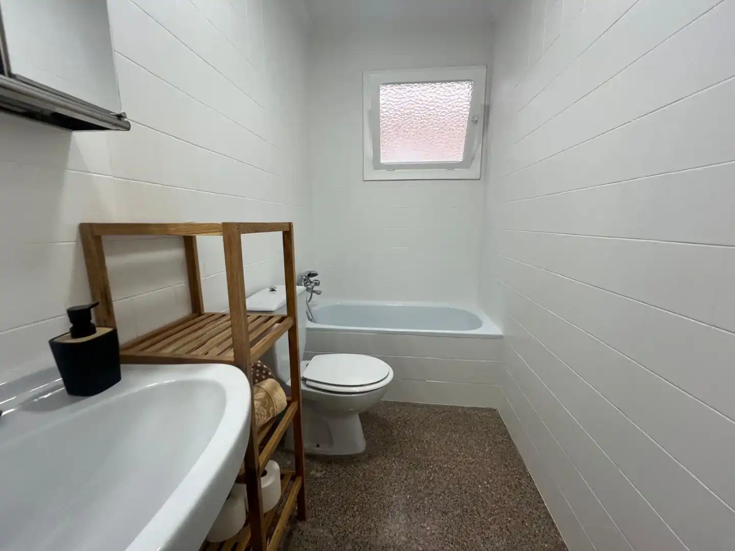 Flat for rent in Carrer Hilarión Eslava, 3, Reina Victoria - Miguel Hernández Bathroom of Flat for rent in Elche / Elx with Air Conditioner, Terrace and Furnished